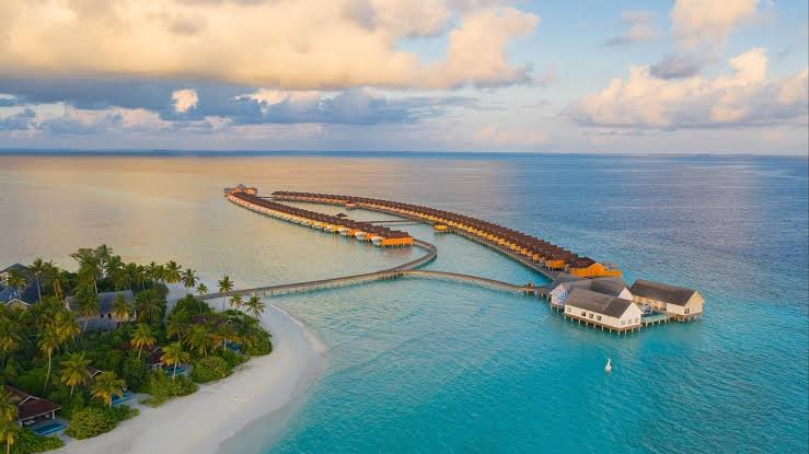 Maldives Paradise Escape - Image 2